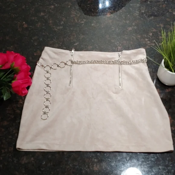 Forever 21 mini skirt - Picture 2 of 4